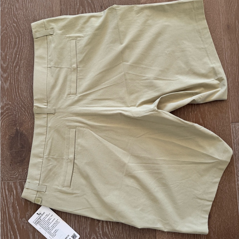 Lululemon beige Commission Short Classic 9"